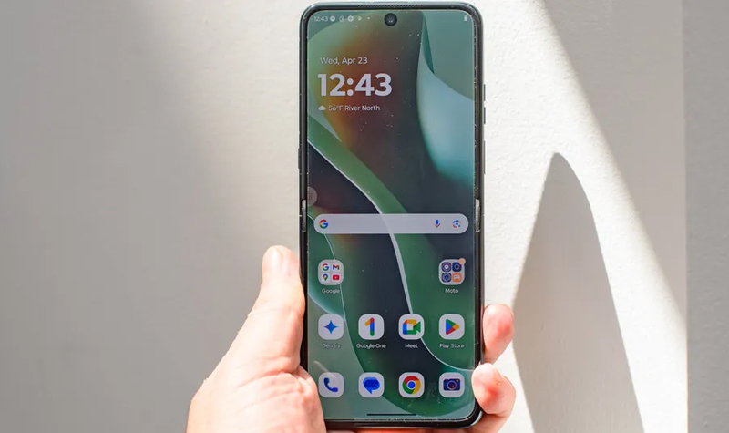 Motorola Razr Ultra 2025 Review