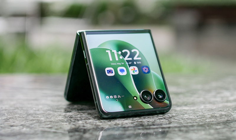 Motorola-Razr-Ultra-Display